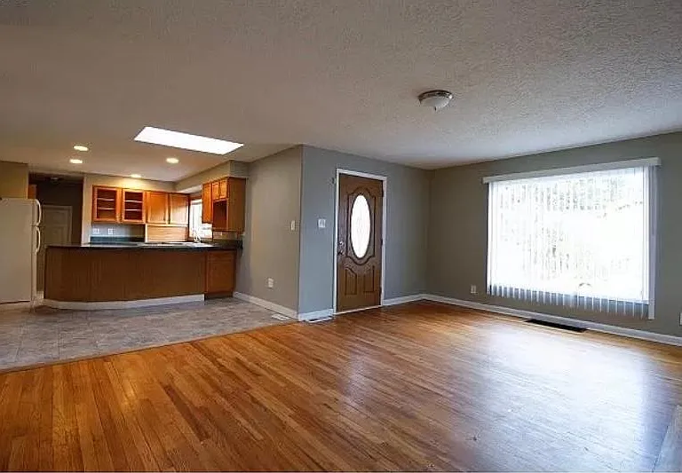 6611 NE Bellevue Ave — Photo 4