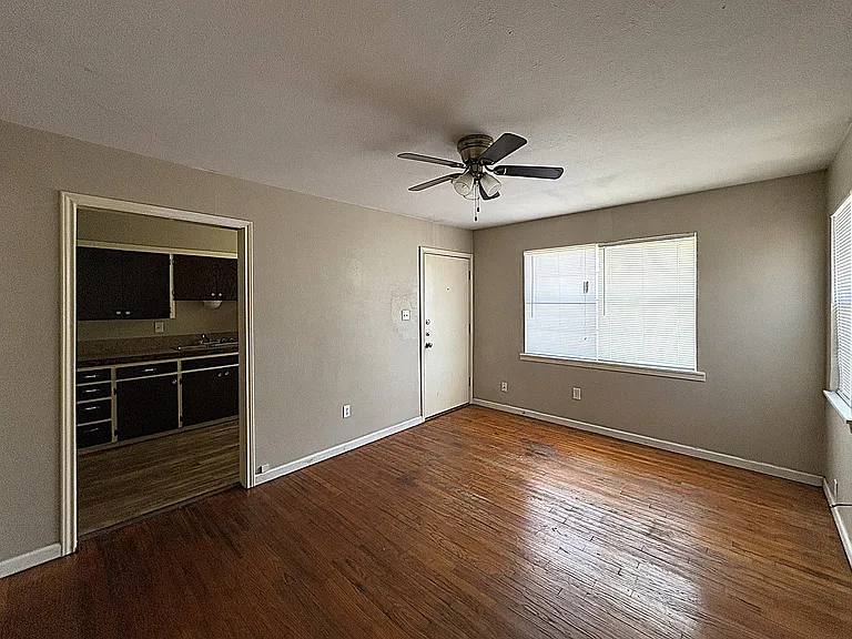 211 Marston Ave #A — Photo 9