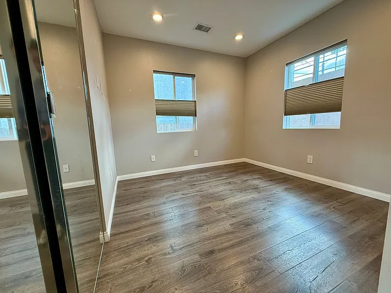 4641 Wilson Ave — Photo 15