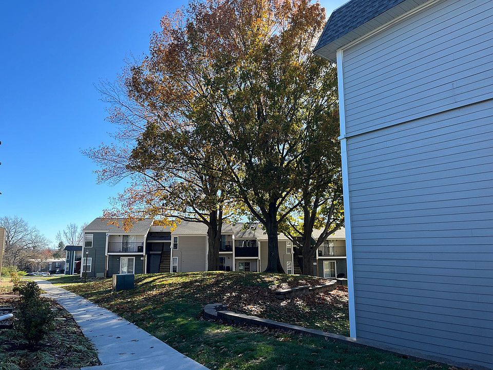 1st image of 10 Sugar Maple Ln APT 10