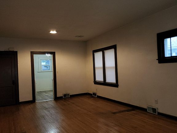 3rd image of 1716 1st St S