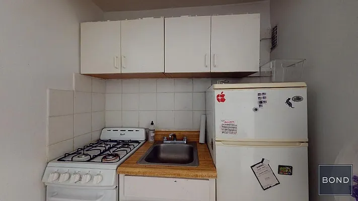 Rented by Bond New York | media 3