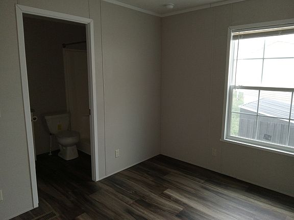 5th image of 406 Sterling St E #406SE