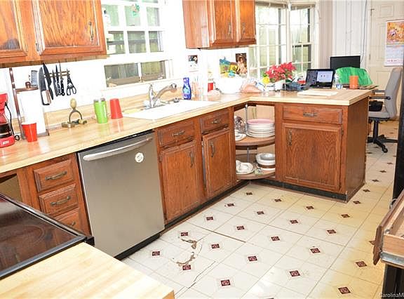 5th image of 4621 Bournewood Ln