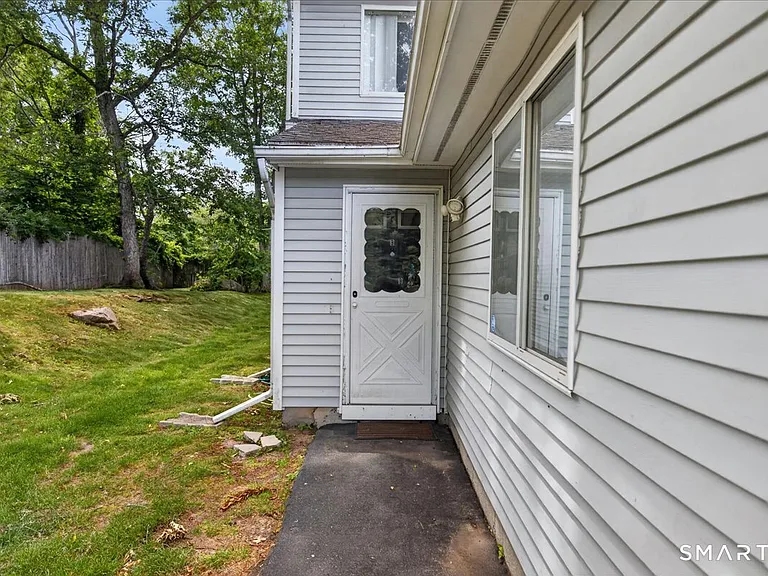 60 Coleman St #A8 — Photo 4