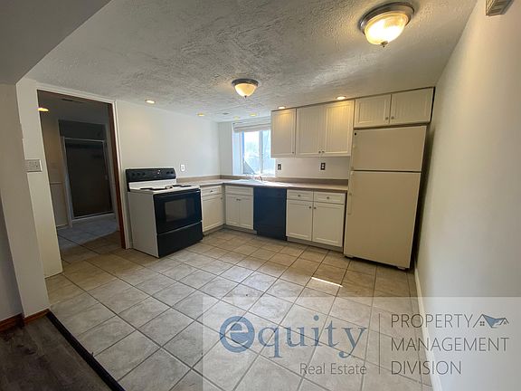 2nd image of 1272 E Crandall Ave #B