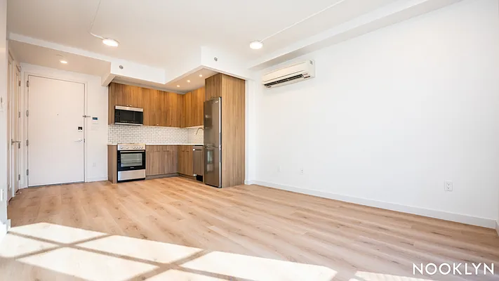 Rented by Nooklyn NYC LLC | media 52