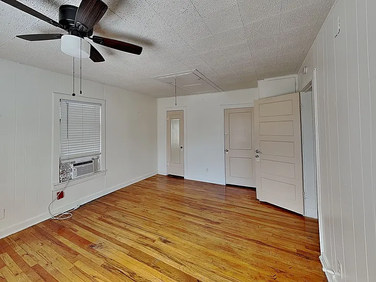 3333 W 5th St — Photo 14