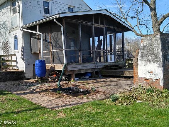4th image of 902 Frailey Rd