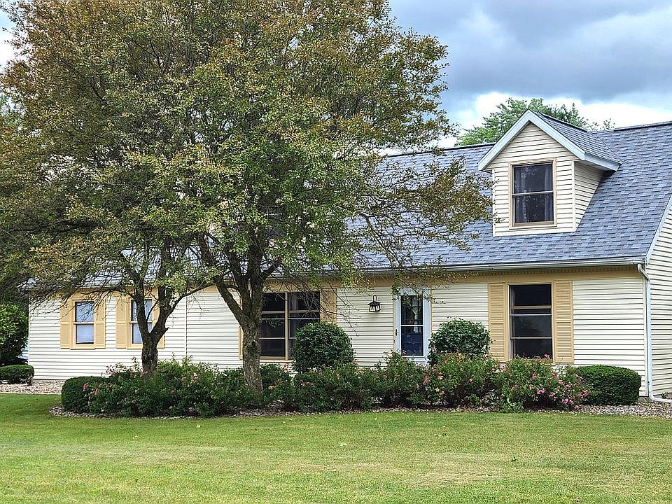 1st image of 23300 Broadwood Dr