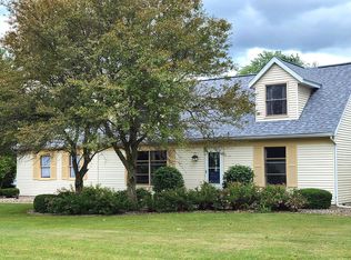 23300 Broadwood Dr, Elkhart, IN 46514