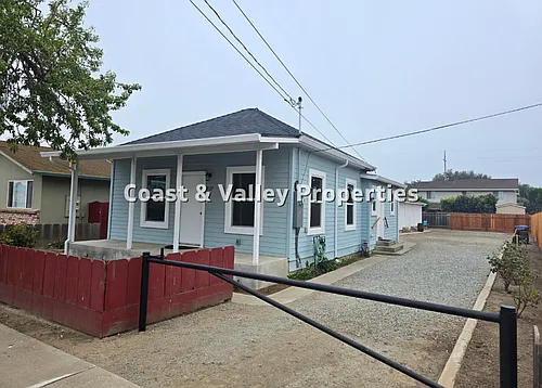 227 8th St Photo 1