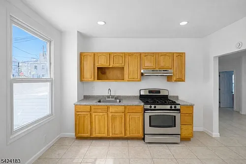793 E 19th St #1 Photo 1