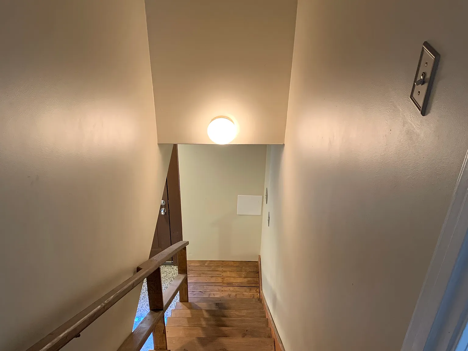 1 House — Photo 4