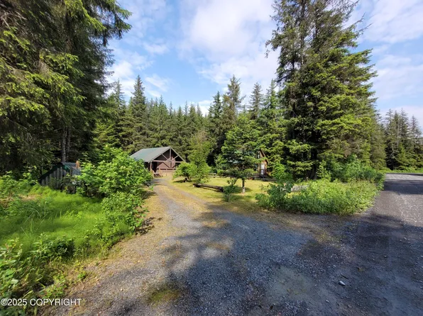 13925 Ravenquest Ave, Seward, AK 99664