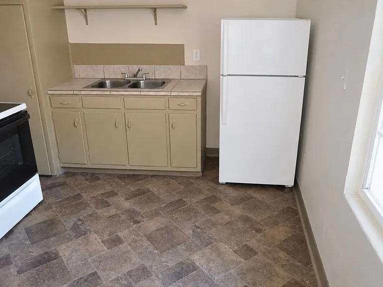 307 E Bryce Ave — Photo 28