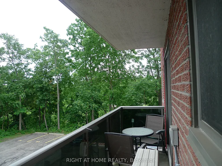 2373 King St E #26 — Photo 29