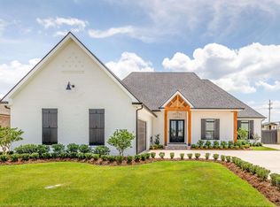 133 Independence Dr, Houma, LA 70360