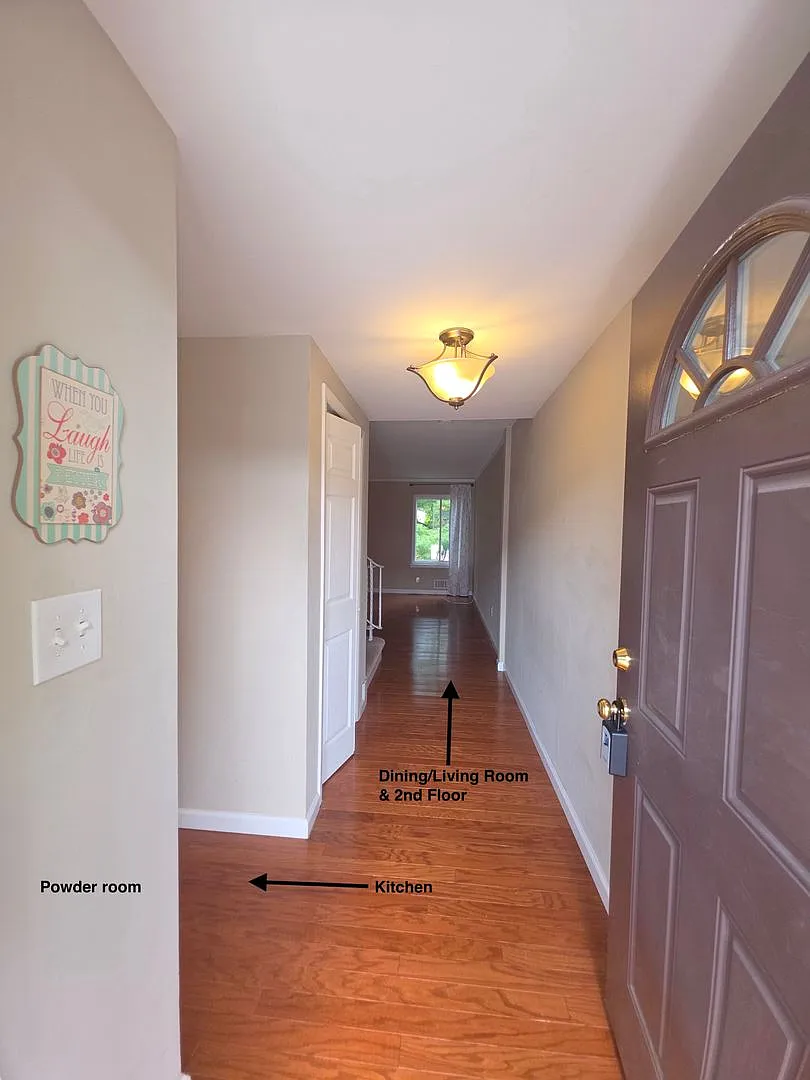 1,410+ SQ FT (plus finished basement), updated & well-maintained townhouse with lots of amenities! — Photo 3