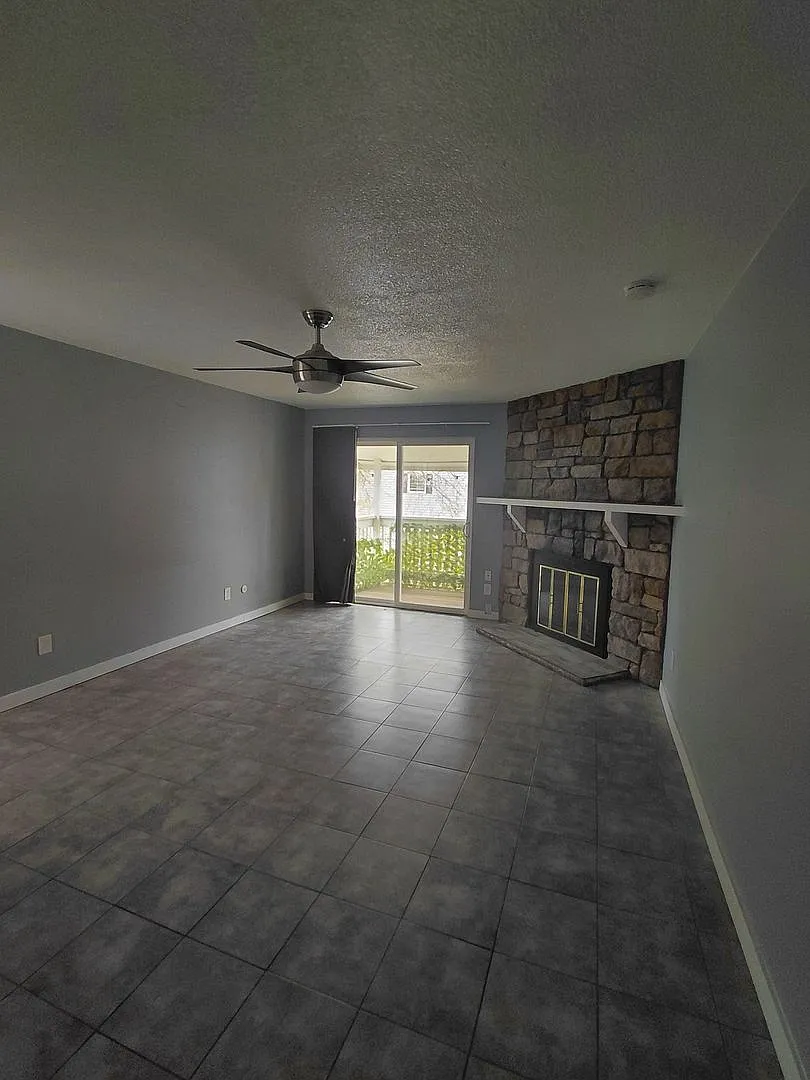 Building Photo - 14433 E Jewell Ave #202
