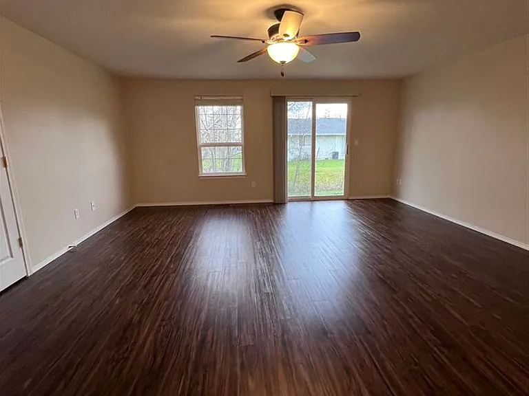 1508 N Waugh Rd — Photo 5