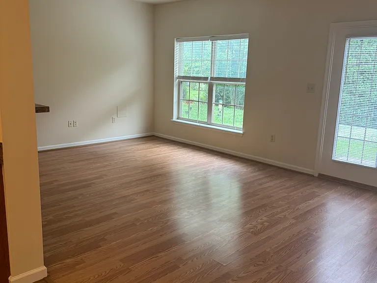 2043 Clinton Ave — Photo 2