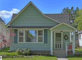 240 E 10th St, Traverse City, MI 49684