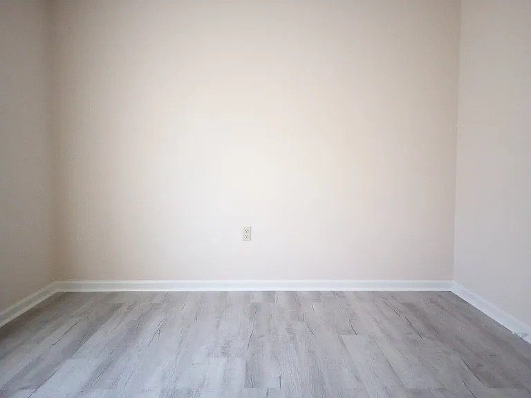 2900 Lullwater Dr — Photo 13