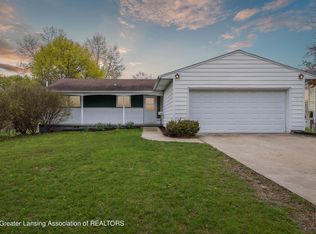 962 Delridge Rd, East Lansing, MI 48823