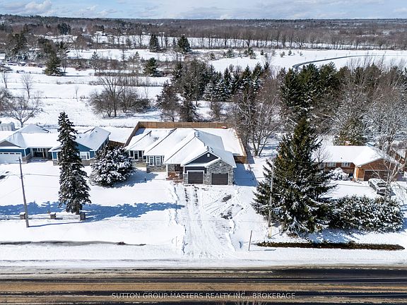 4th image of 2483 Perth Rd