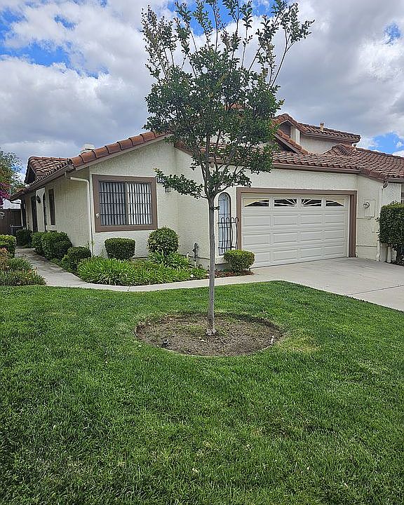 1st image of 682 Llanerch Ln