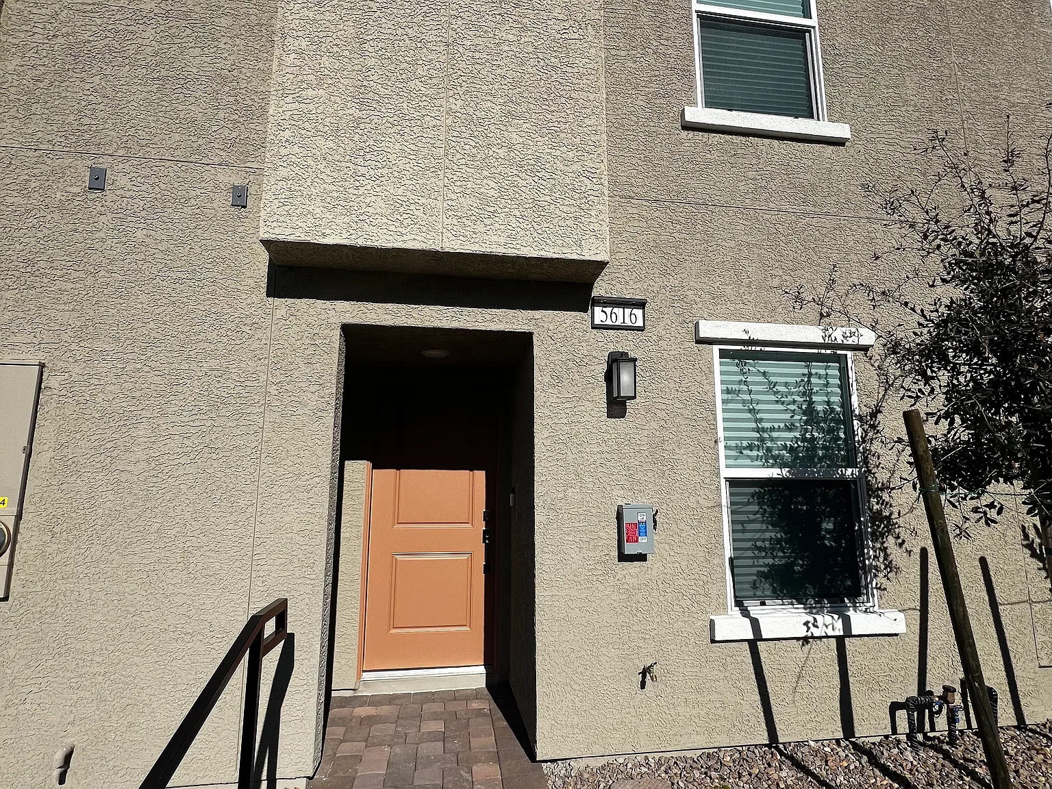 2 bed, 1161 sqft, $1,800 — Photo 2