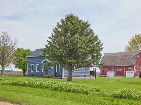 324 Wixon Pit Rd, Earlville, IL 60518