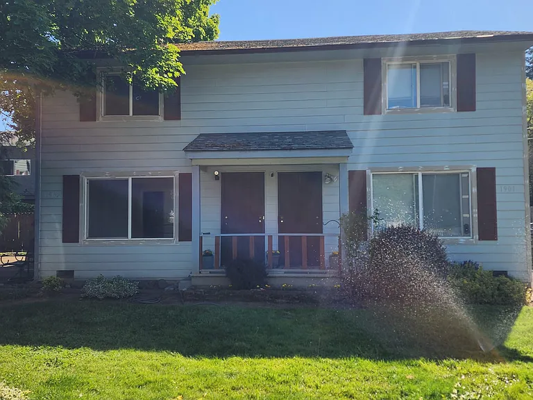 Front of Home. This is a duplex and 1905 is the half on the left.