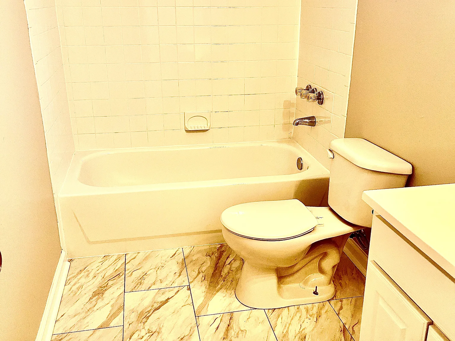 2 bed, 1.5 bath, $1,300 — Photo 2