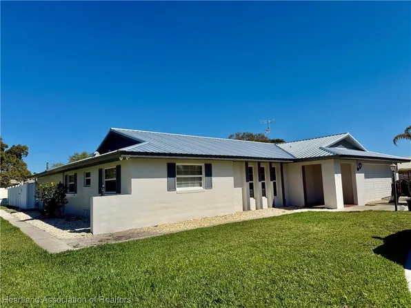 2026 Beach Dr, Sebring, FL 33870