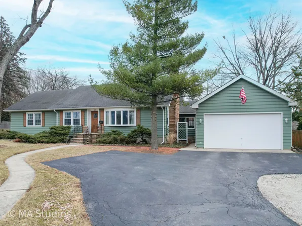 1219 Golf Ln, Wheaton, IL 60189