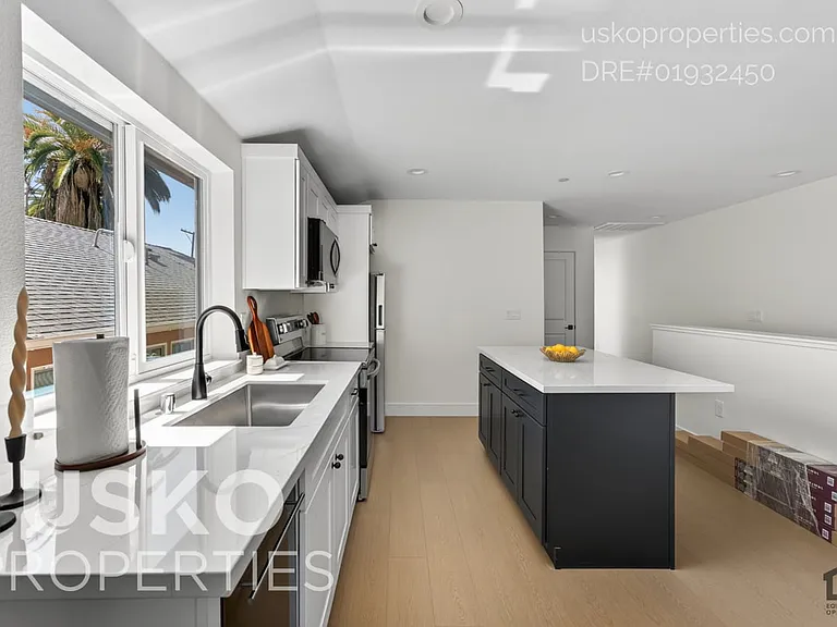 2710 T St #2 — Photo 4