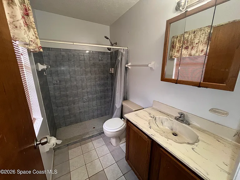 1586 Wacker Ave SE — Photo 11