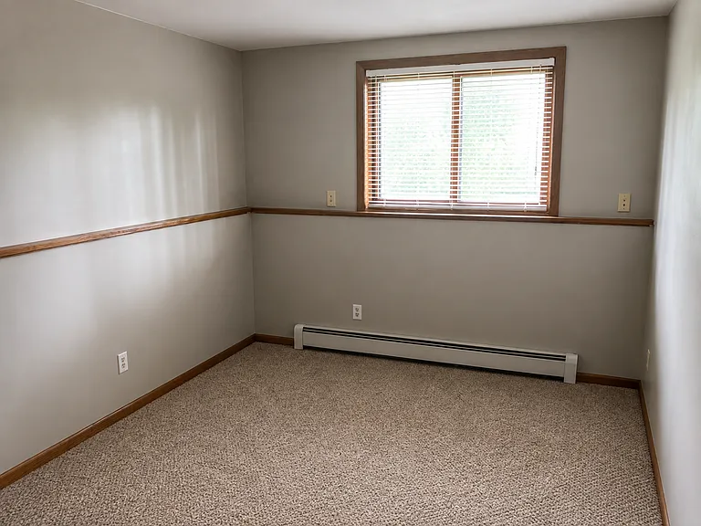 3320-22 Rosewood Dr — Photo 13
