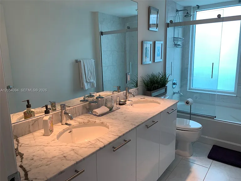 950 Brickell Bay Dr #1900 — Photo 19