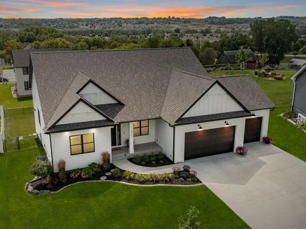 6369 Summit Pine Rd NW, Rochester, MN 55901