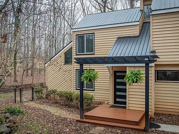 3rd image of 195 Gibbons Way