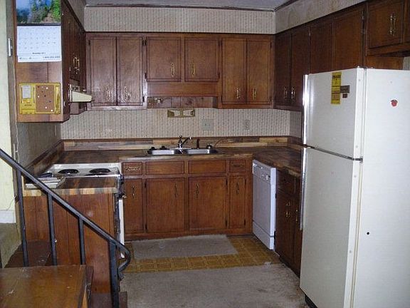 5th image of 3757 Fairington Dr