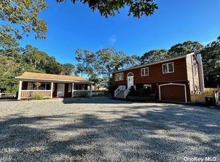 121A Springville Rd, Hampton Bays, NY 11946