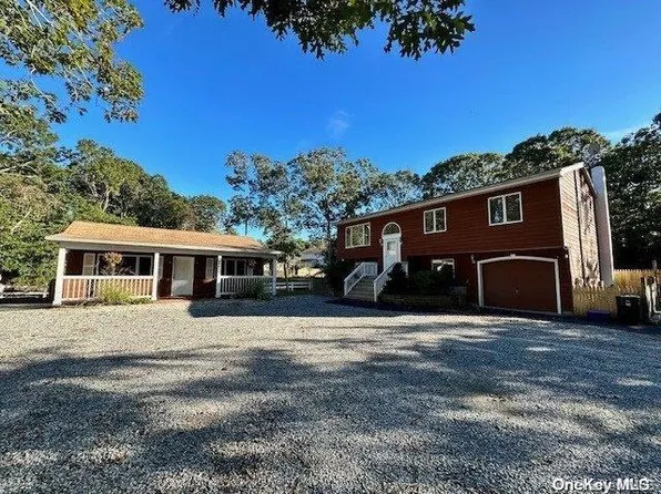 121A Springville Road, Hampton Bays, NY 11946