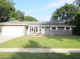 785 Carol Ave, Elgin, IL 60123