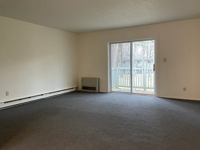 435 Dorset St #23 — Photo 4