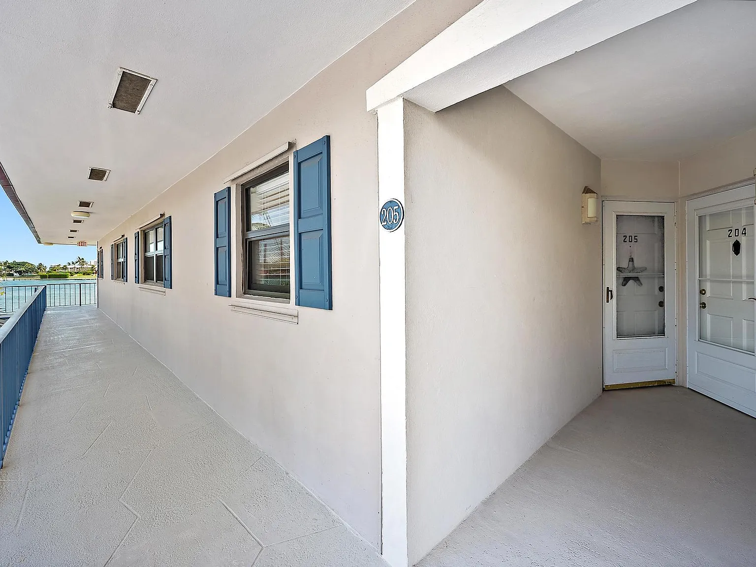 2 bed, 2.0 bath, 1063 sqft, $4,700 — Photo 4