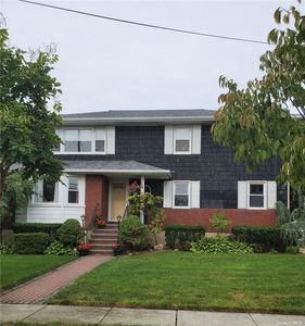51 Hodson Ave, Lynbrook, NY, 11563
